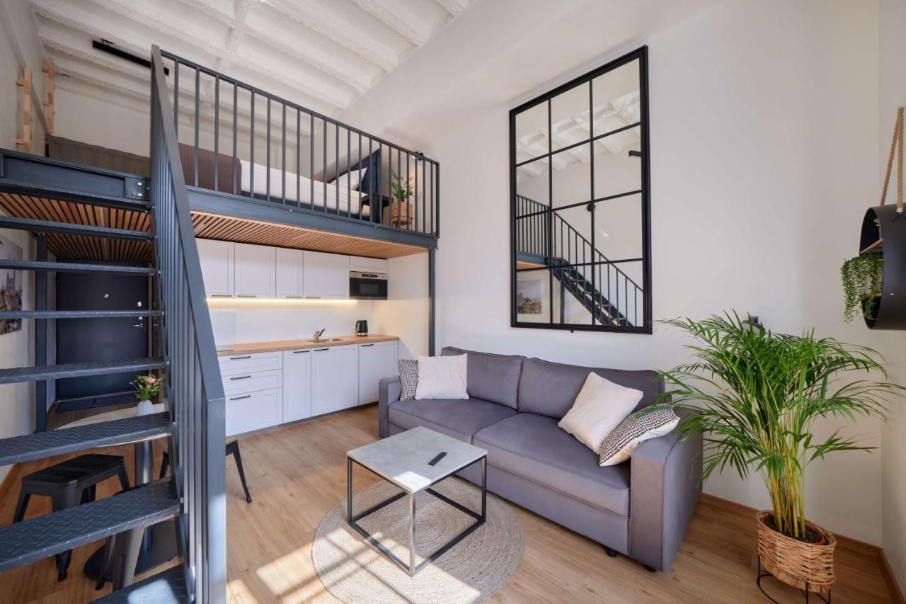 Queen Barbora Central Lofts Kaunas Bagian luar foto