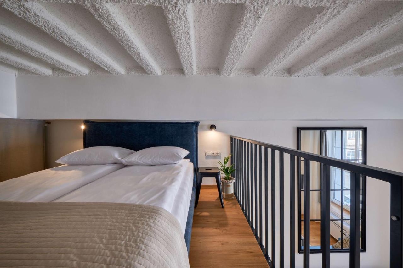 Queen Barbora Central Lofts Kaunas Bagian luar foto