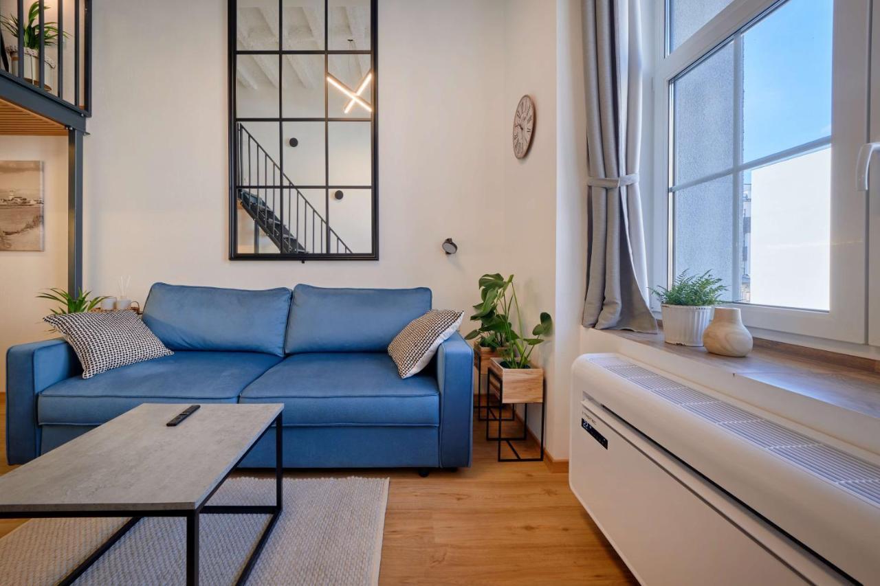 Queen Barbora Central Lofts Kaunas Bagian luar foto