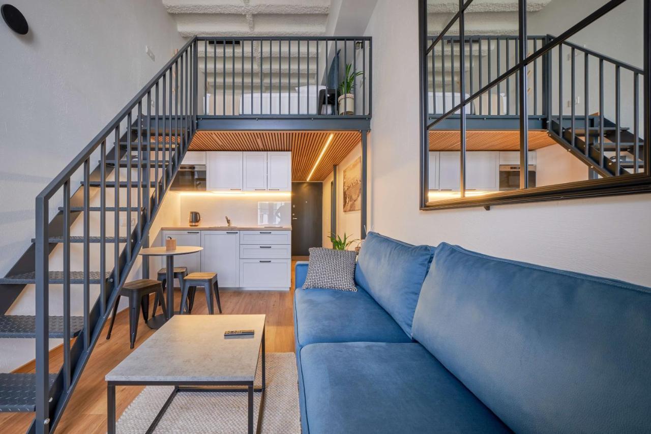 Queen Barbora Central Lofts Kaunas Bagian luar foto