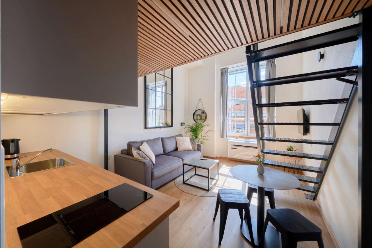 Queen Barbora Central Lofts Kaunas Bagian luar foto