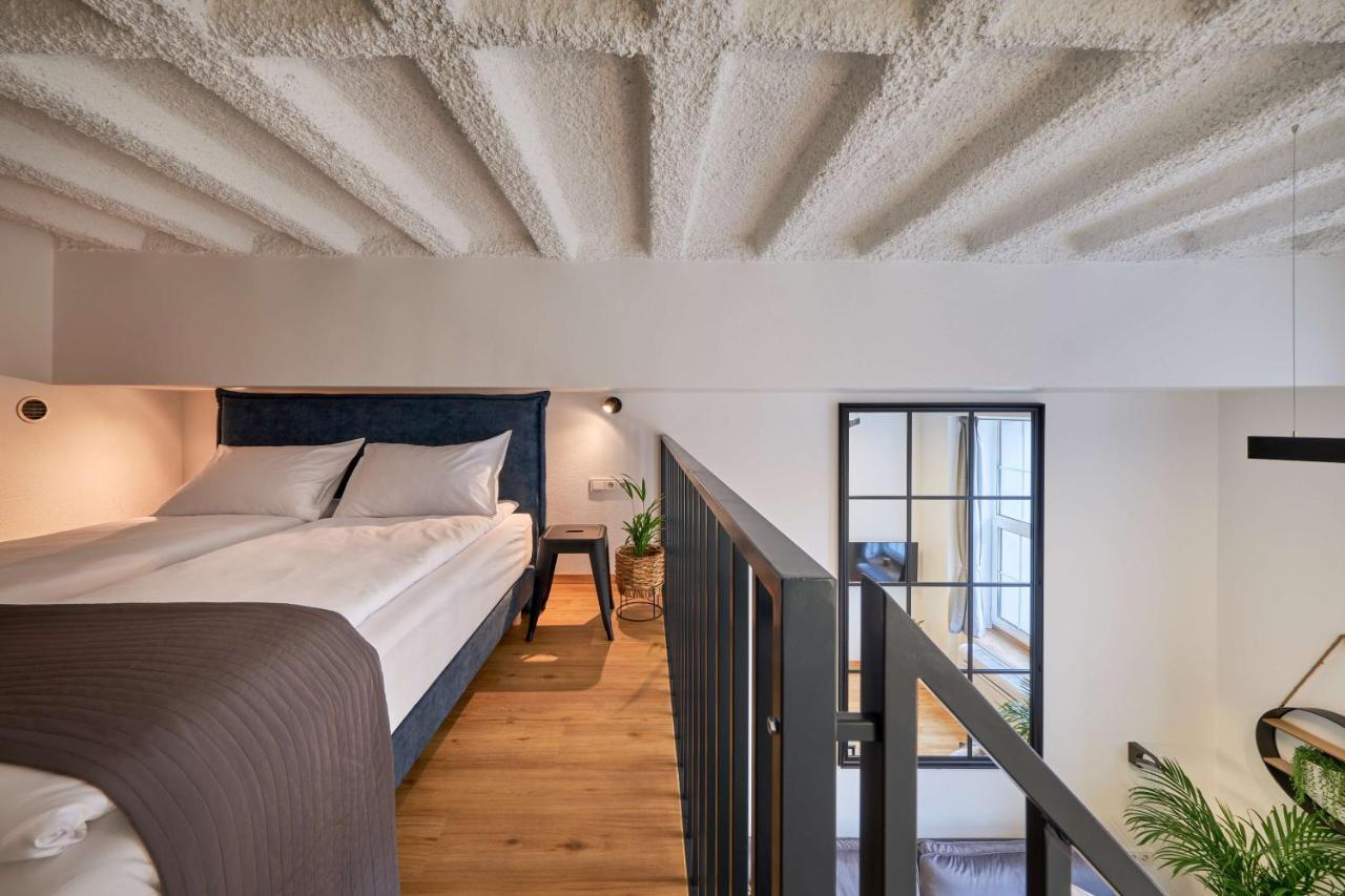 Queen Barbora Central Lofts Kaunas Bagian luar foto