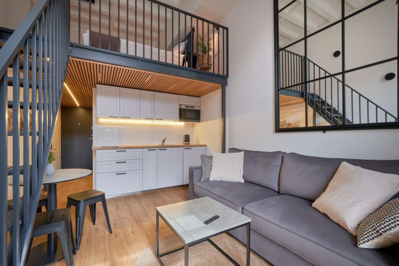 Queen Barbora Central Lofts Kaunas Bagian luar foto