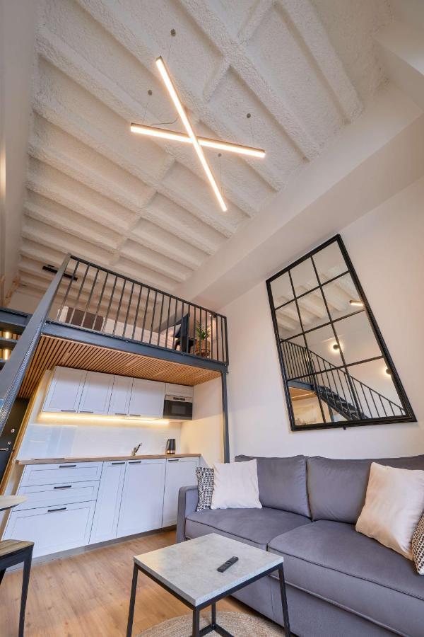 Queen Barbora Central Lofts Kaunas Bagian luar foto