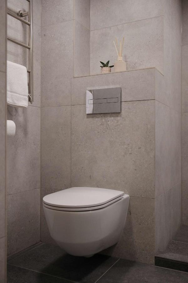 Queen Barbora Central Lofts Kaunas Bagian luar foto