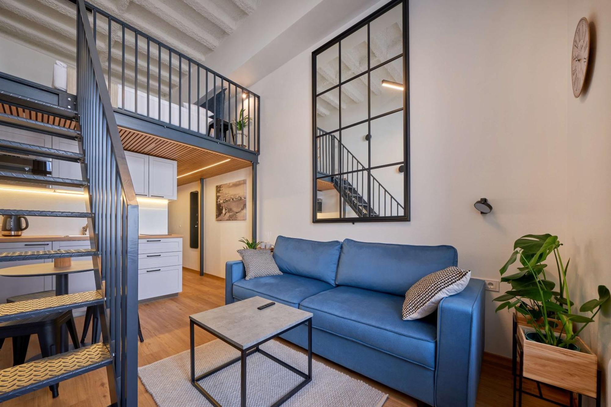 Queen Barbora Central Lofts Kaunas Bagian luar foto